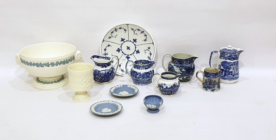 Quantity of Wedgwood ceramics to include fallow deer printed jug, other blue and white, pedestal