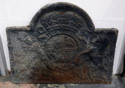 Large cast iron fireback with Royal Coat of Arms design, 103cm x 82.5cm