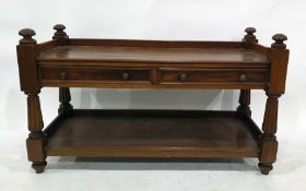 Early 20th century two-tier mahogany buffet with t