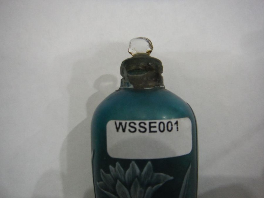 Victorian cameo glass scent bottle in the manner o - Image 5 of 6