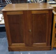 Late 19th/early 20th century mahogany cabinet, the