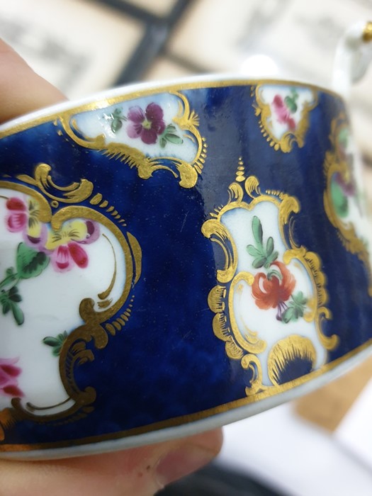 18th century Worcester porcelain butter tub and co - Image 3 of 6