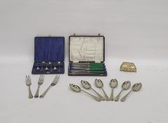 Quantity of costume jewellery including mosaic bracelet, compacts and sundry plated flatware