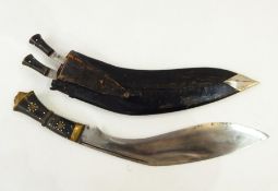 Gurka kukri knife with horn handle and leather scabbard