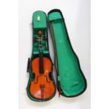 Child's quarter sized Stentor student violin, in case