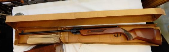 West Lake air rifle, 4.5mm calibre