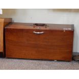 Mahogany cased Humig Vine type P8 automatic projector