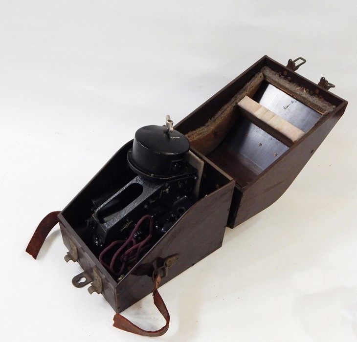 MK IX 'Bubble ' sextant in fitted wooden box
