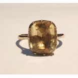 9ct gold ring set single pale yellow stone, rounde