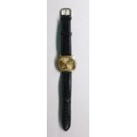 Gent's 9ct gold Rotary wristwatch with rounded oblong dial, baton numerals, side button and the
