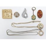 Large quantity of costume jewellery to include diamante, beads, necklaces, etc