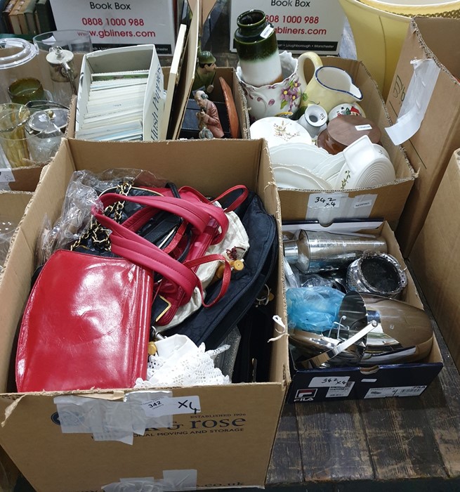 Quantity of vintage handbags, a bar set with ice b