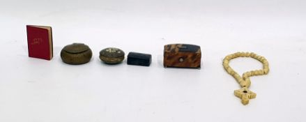 Assorted accoutrements to include miniature tortoiseshell box, carved ivory crucifix, assorted