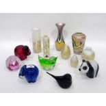 Quantity Isle of Wight glass paperweights and vases, Wedgwood panda paperweight and others (13)