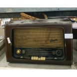 Vintage Bush radio and various baskets