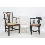 Mahogany framed corner chair with carved and pierced backsplat, cabriole legs united by X-shaped