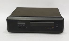 AVI reference CD player, serial number S2000MC, with cable