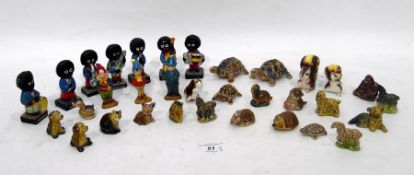 Quantity of miniature porcelain animals, to include Wade examples, a group of Robertson Gollies