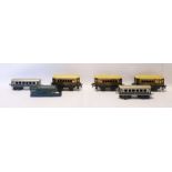 Assorted Hornby carriages Pullman, and others (6)