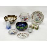 Various items of Chinese, English and Continental porcelain to include a Chinese export octagonal