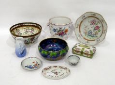 Various items of Chinese, English and Continental porcelain to include a Chinese export octagonal