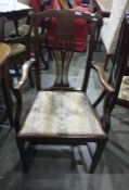 Set of eight 20th century Chippendale style mahogany dining chairs with pierced vase-shaped