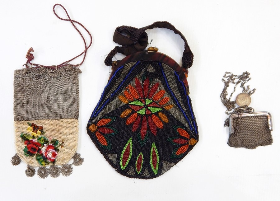 Early 20th century beaded evening bag (damaged), a late 19th century chain metal miser's purse