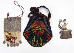 Early 20th century beaded evening bag (damaged), a late 19th century chain metal miser's purse