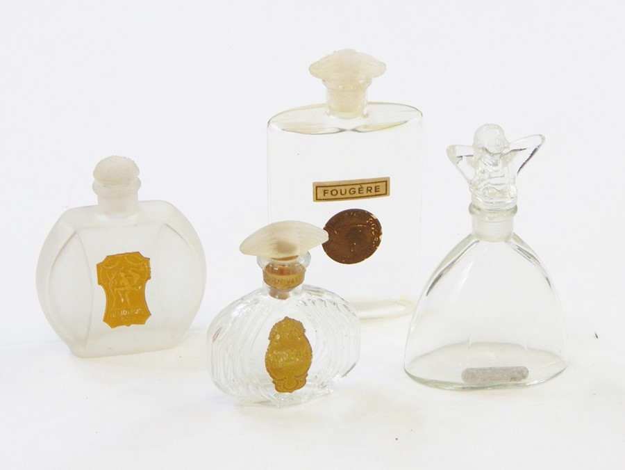Five perfume bottles to include Berylune Isabel Paris frosted and moulded bottle 7cm with black