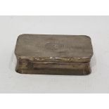 George V rectangular silver pillbox with engine-turned cover, Birmingham 1910, 7cm long, 2oz approx