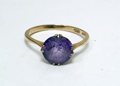 9ct gold ring set blue and purple cut circular stone  Condition ReportThe ring is size N/O There are