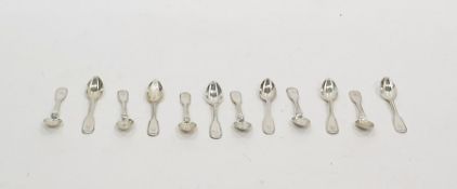 Set of 10 white metal fiddle and thread pattern coffee spoons by Sy & Wagner, Berlin, 6oz approx