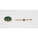 9ct gold and garnet bar brooch set single oval cut stone and gold-coloured metal and malachite