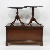 20th century mahogany furniture to include chest and three sidetables (4)