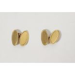 Pair of 18ct gold cufflinks, straight engraved decoration, 6.6g