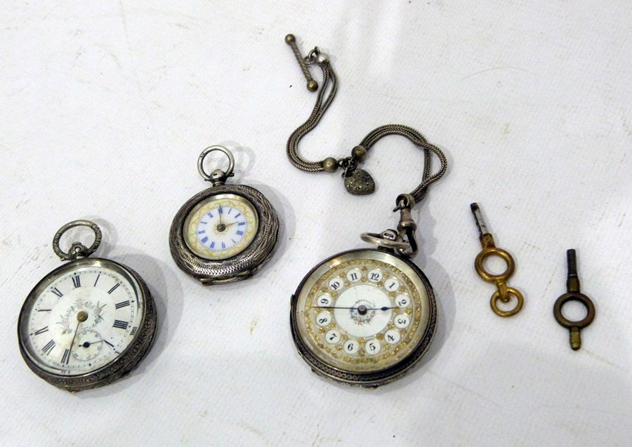 Three late 19th century silver cased pocket watches, various  Condition ReportSee additional - Image 2 of 5