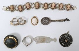 Quantity of silver and other jewellery to include pendants, brooches, bangle and rings