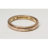 9ct gold wedding band, 3.3g approx