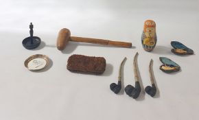 Quantity of pipes to include: carved wood, silvered and coronation pipes, assorted wine bottle