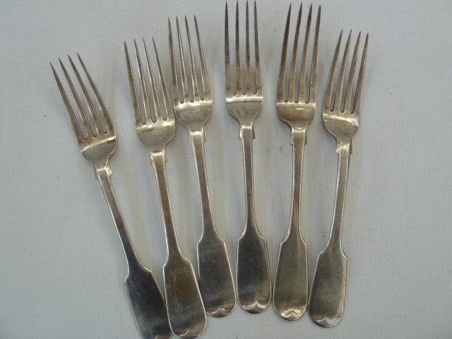 Set of six Victorian silver fiddle pattern forks, 3.6ozt