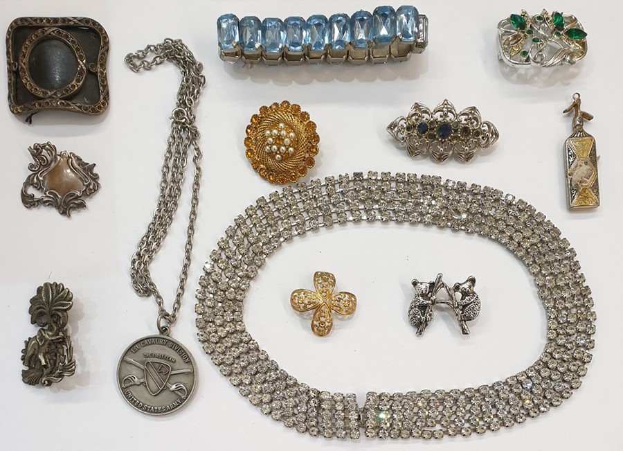 Quantity of costume jewellery including faux-pearls, diamante, coloured glass stones, beads,