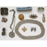 Quantity of costume jewellery including faux-pearls, diamante, coloured glass stones, beads,