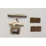 Pair 9ct gold cufflinks, each with double-square engraved terminals; a silver tie clip and a