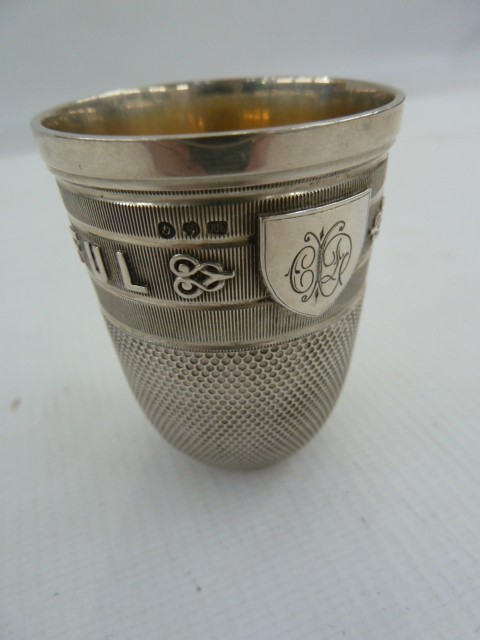 Victorian silver-coloured metal thimble whisky tot inscribed 'Just a Thimble Full', 800 mark - Image 2 of 2