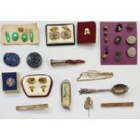 Large quantity of brooches, badges, cufflinks, etc (2 boxes)