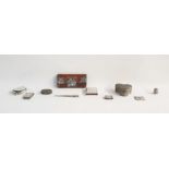 Assorted items to include a Victorian silver vesta case with foliate decoration, a silver-cased