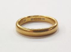 22ct gold wedding ring, 6g approx