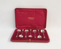 Set of seven silver reproduction Salisbury seal-top teaspoons by J Sidney Rambridge, Sheffield, in