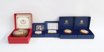 Halcyon Days 1977 Queens Silver Jubilee turned wooden circular box, silver surround with