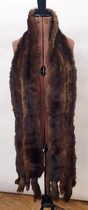 Long double-sided Arctic fur stole and various mink tippets - Image 2 of 2